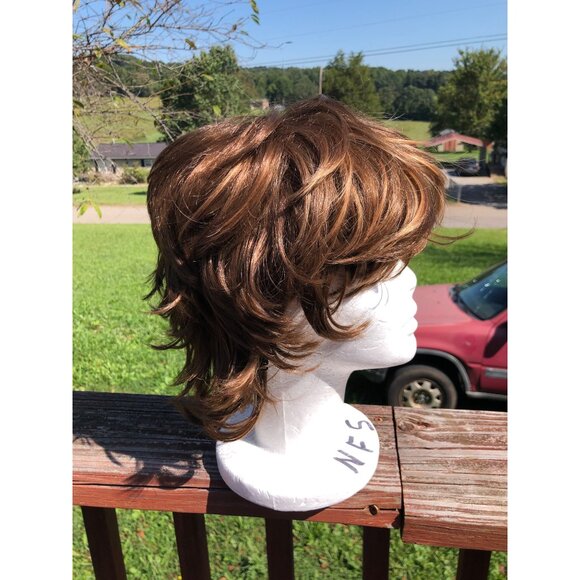 Wig Brown Carmel Blonde Highlights Layered Short Synthetic Wig For Women - Picture 1 of 13